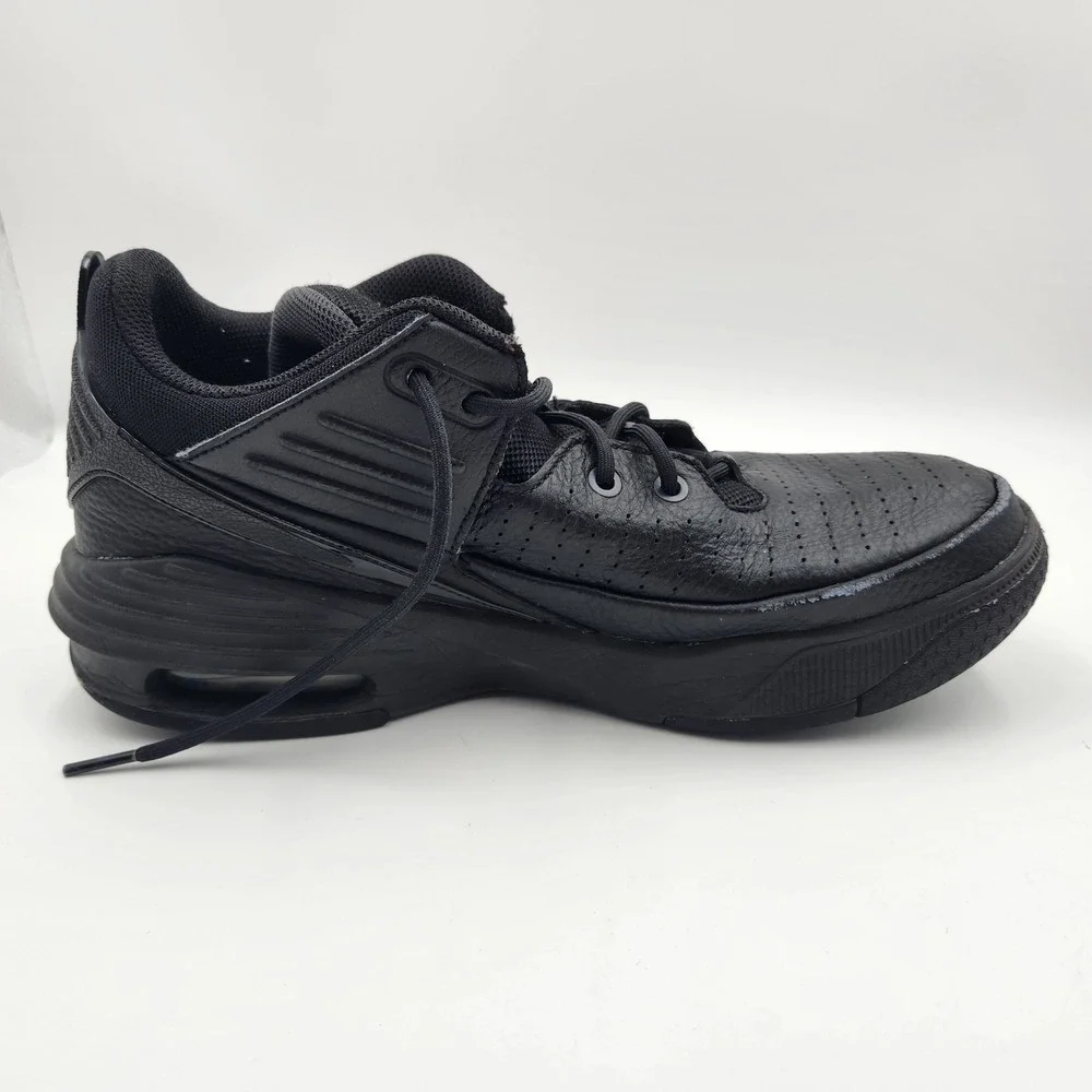 Men NIKE Air Jordan Max Aura 5 Black/Black (DZ4353 001) Size 10 Athleisure